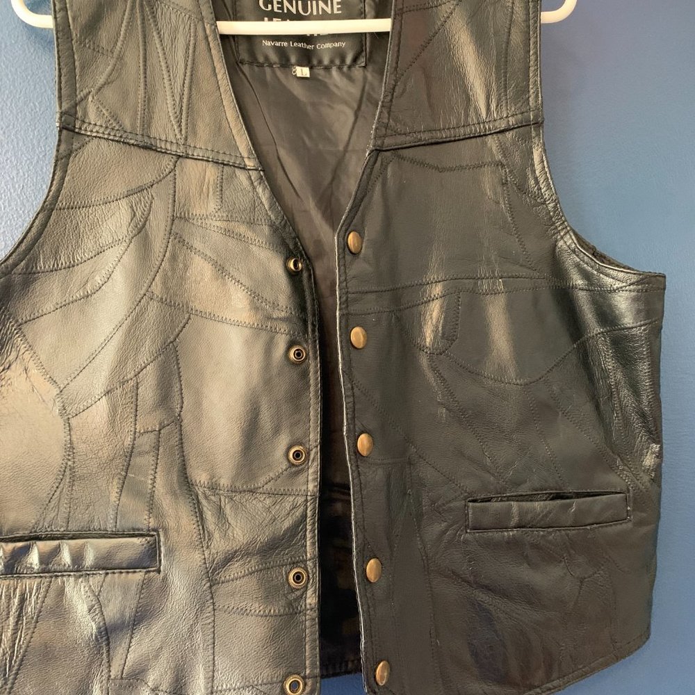 Navarre Leather Company -Italian Stone Design - Black Men's Leather Vest… - Picture 6 of 6